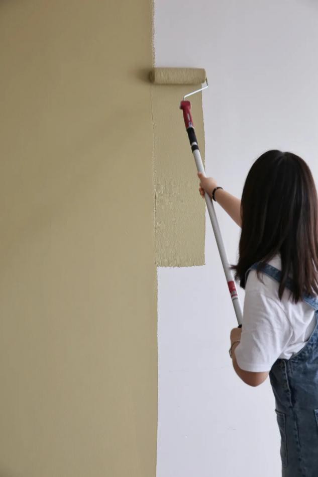 怎樣選擇優(yōu)質(zhì)環(huán)保涂料？室內(nèi)刷什么涂料環(huán)保？