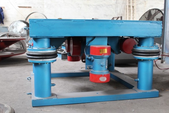 振動(dòng)平臺(tái)在模鑄造中的作用