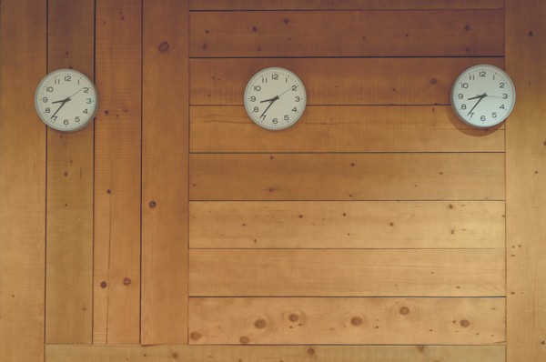 中纖板和生態(tài)板哪個好？生態(tài)板的特點是什么?