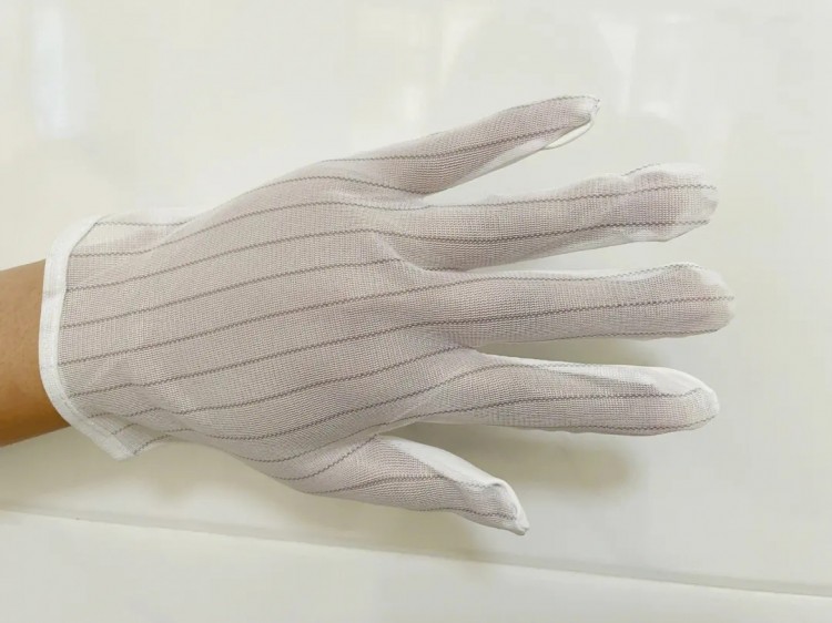 防表電手套的使用方法是什么?防靜電手套的優(yōu)點(diǎn)有哪些?