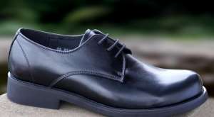 如何選擇行政鞋？行政鞋如何注意靜電？